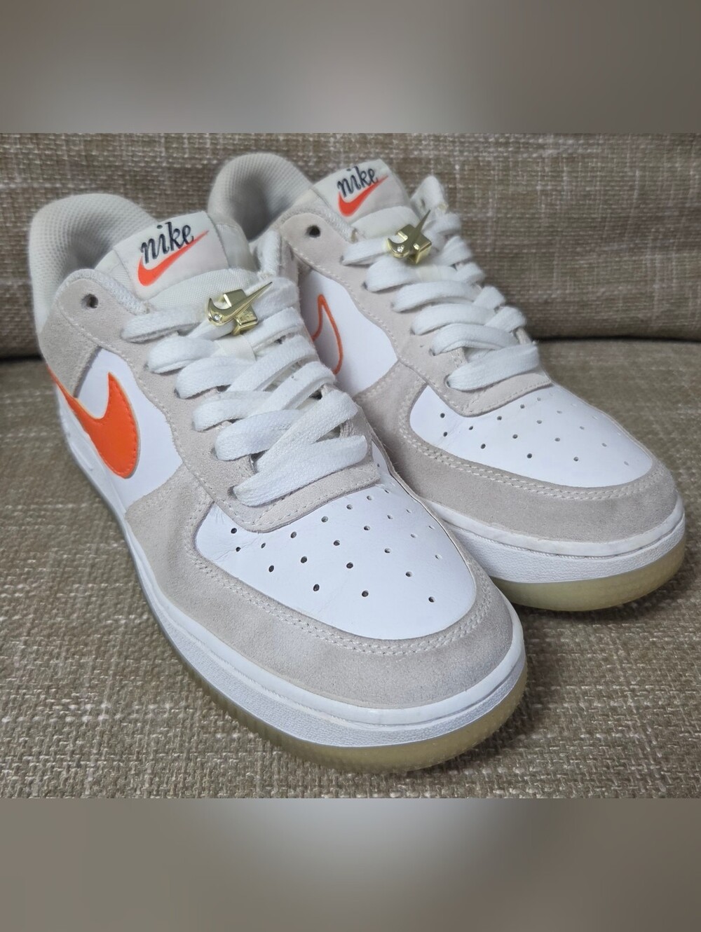 Nike Air Force 1 07 SE First Use White Orange Gold Charm DA8302-101 Women Sz 7